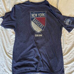 New York Rangers CCM NHL T-Shirt - Size Medium (M) - Philadelphia Winter Classic